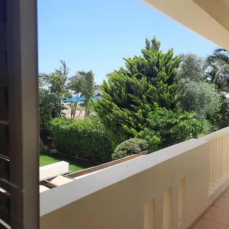 ヴィラ Larnaca Bay オロクリニ
