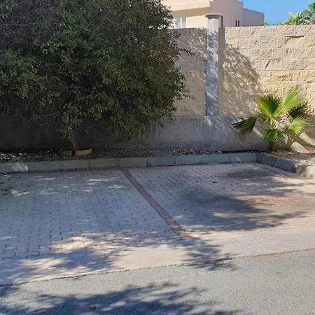 Villa Larnaca Bay *